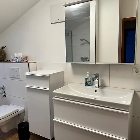 Waller Apartment *